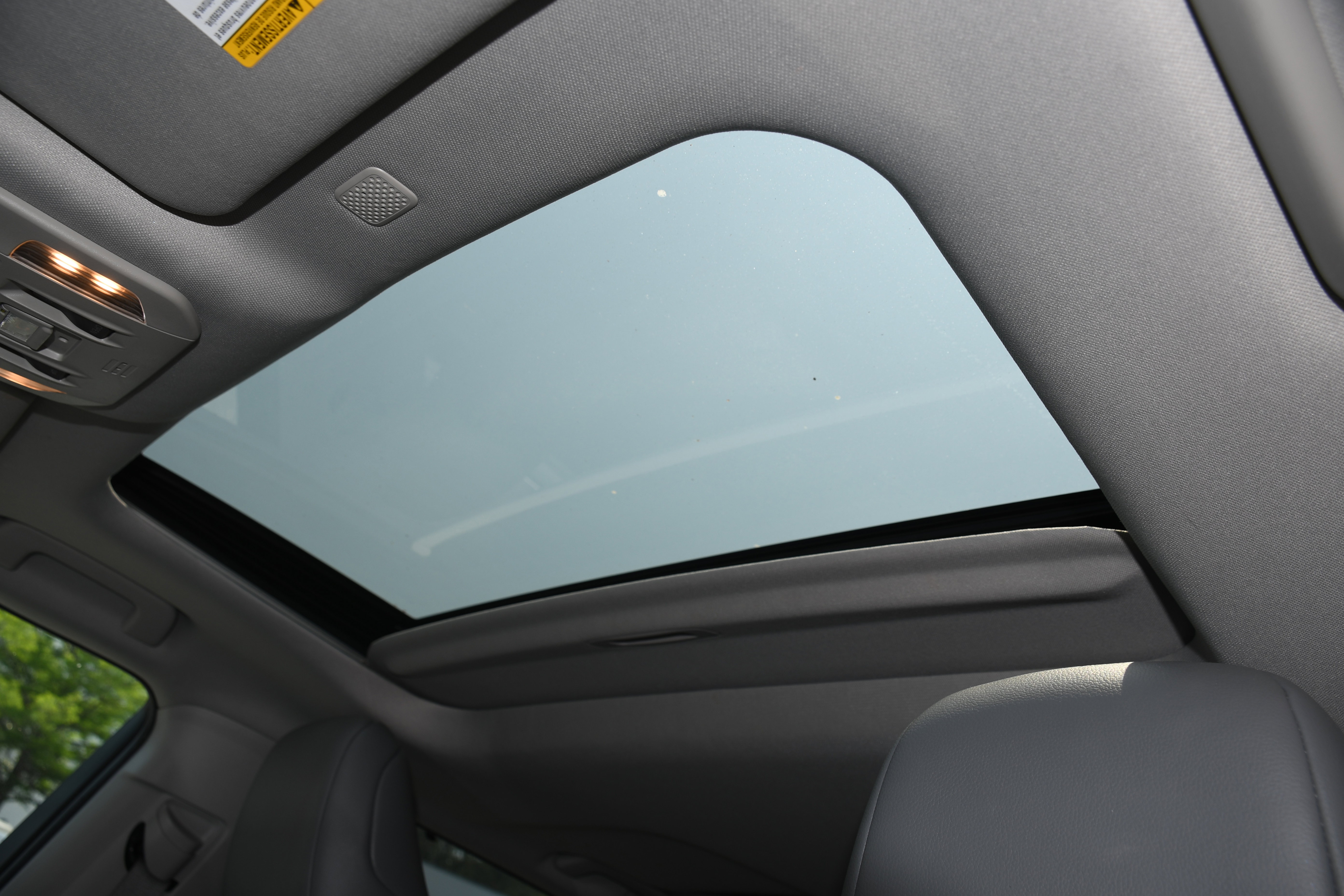 Used 2022 Toyota Highlander XLE FWD image 7