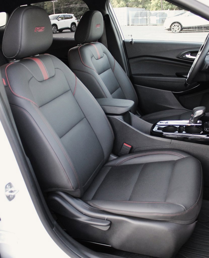 Used 2024 Chevrolet Trax RS w/ Driver Confidence Package image 22
