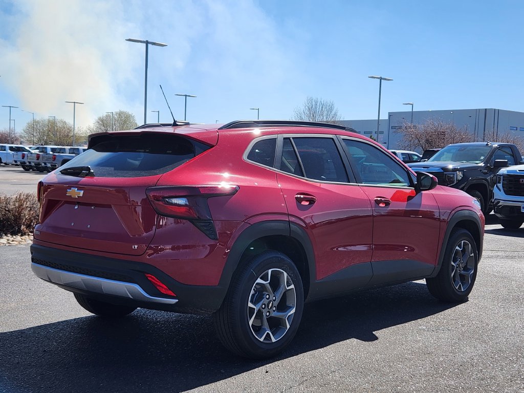 New 2026 Chevrolet Trax LT w/ Driver Confidence Package FWD image 3