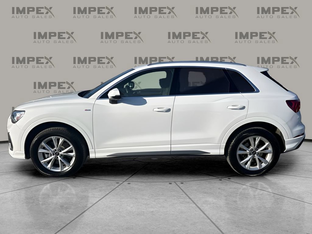 Used 2025 Audi Q3 2.0T Premium image 2