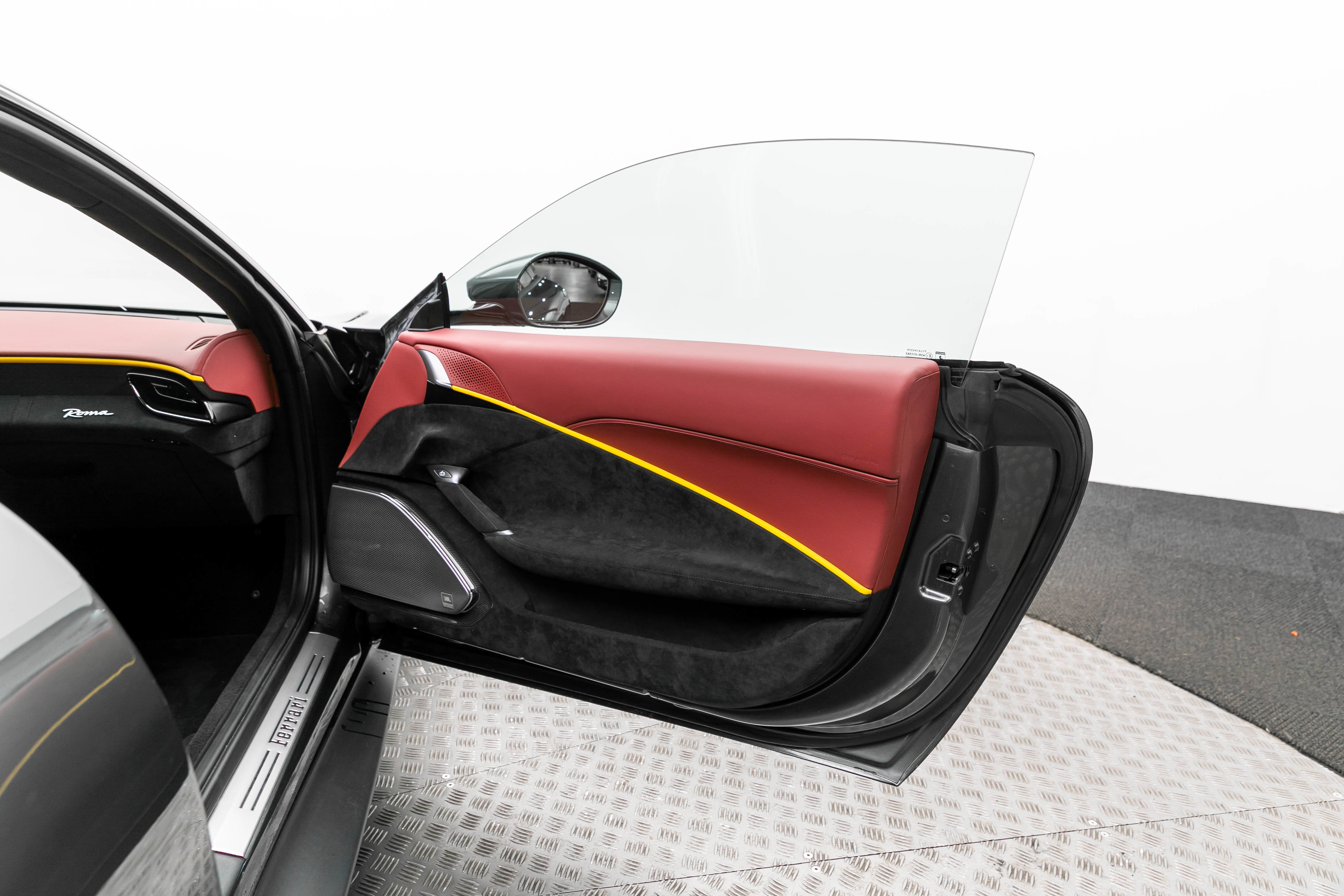 Certified 2022 Ferrari Roma image 38