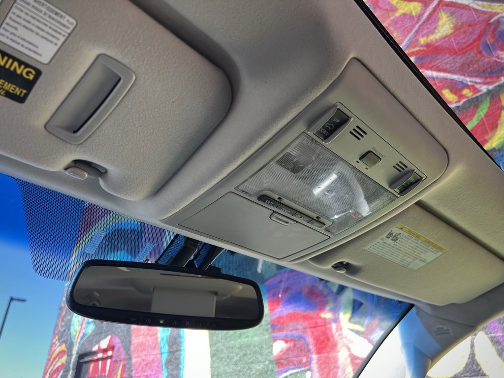 Used 2013 Toyota Land Cruiser image 62