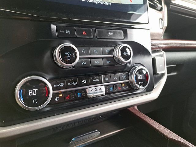 Certified 2024 Ford Expedition Limited image 12