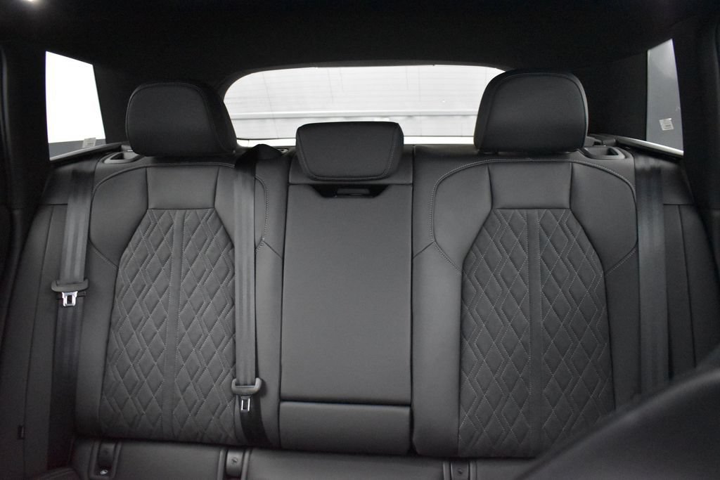 New 2027 Audi SQ6 e-tron Premium Plus AWD/4WD image 16