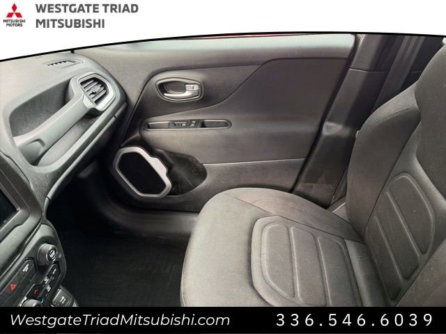 Used 2019 Jeep Renegade Latitude image 14