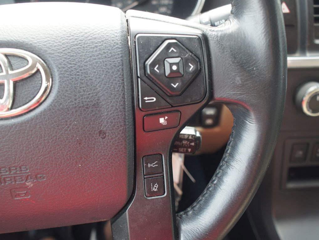 Used 2018 Toyota Sequoia Limited w/ Safety & Convenience Package AWD/4WD image 11