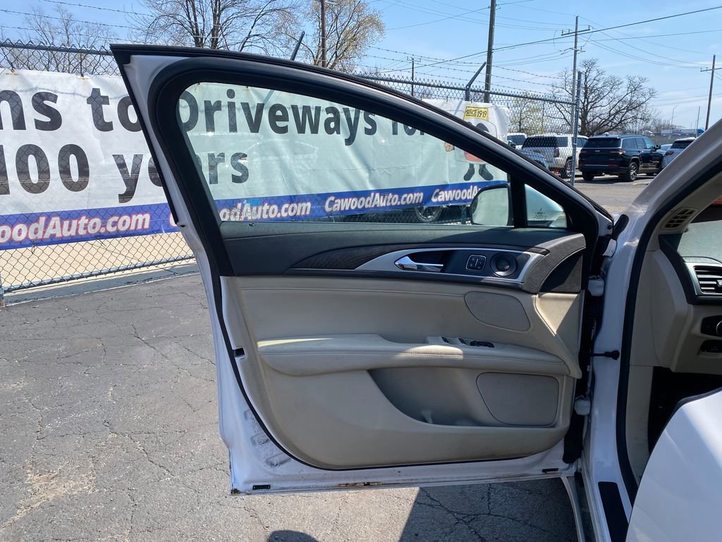 Used 2017 Lincoln MKZ Reserve AWD/4WD image 13