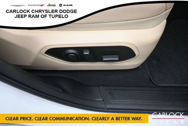 Used 2023 Jeep Grand Cherokee Limited AWD/4WD image 39