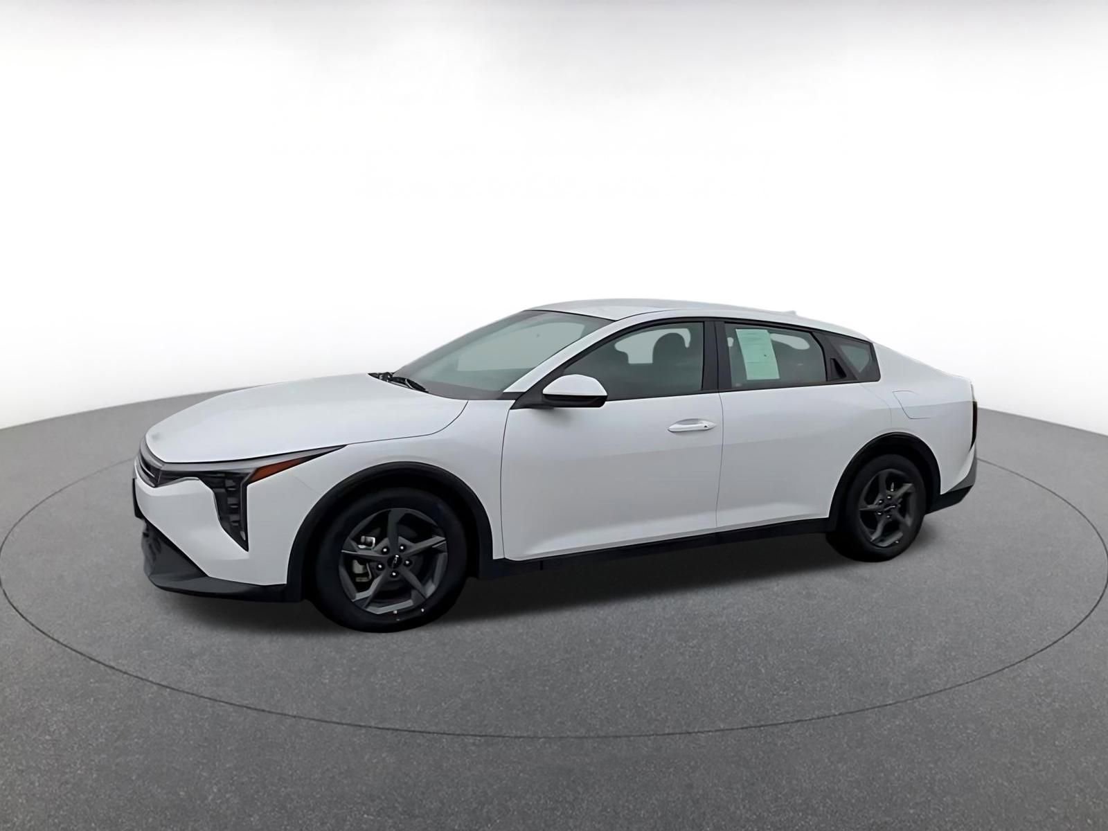 Used 2025 Kia K4 LXS image 8