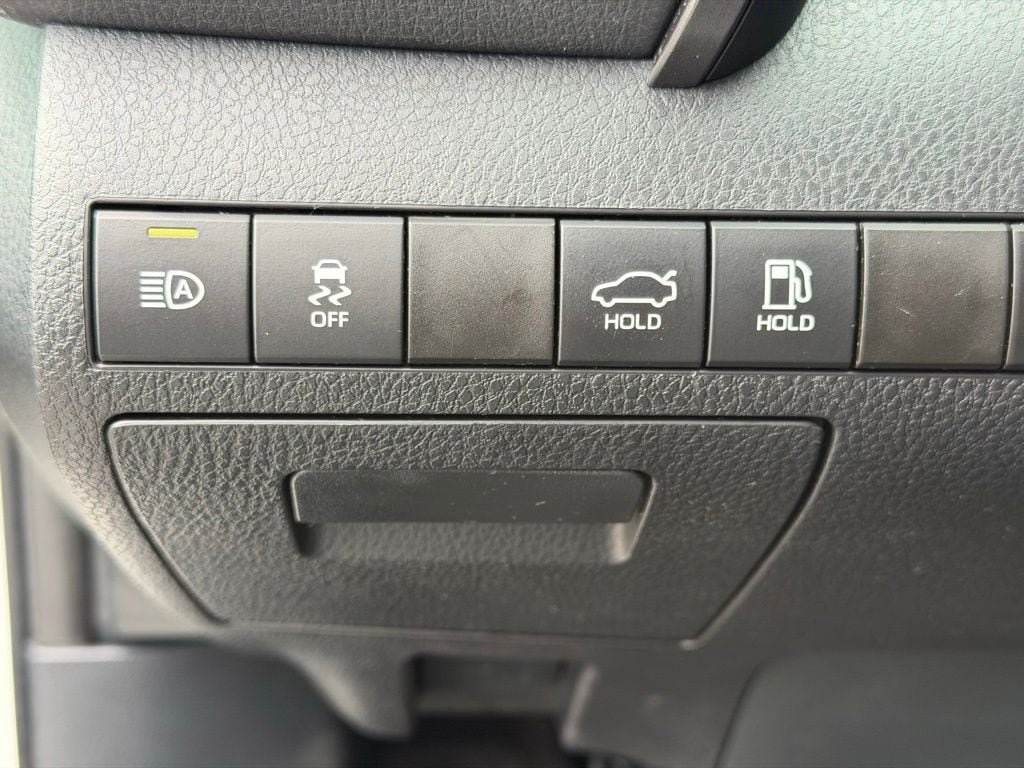 Used 2024 Toyota Camry SE FWD image 26