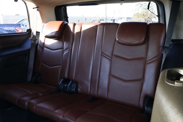 Used 2020 Cadillac Escalade Luxury image 11