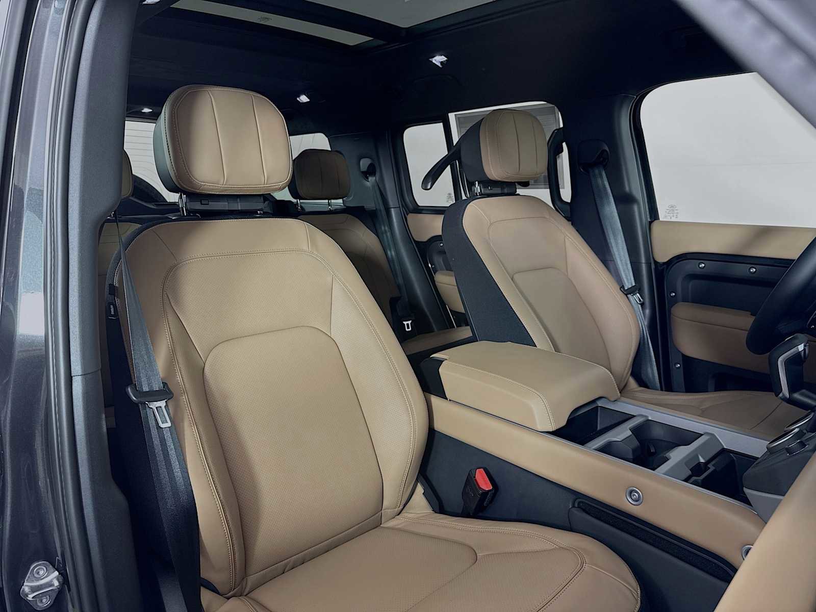 New 2026 Land Rover Defender 130 V8 AWD/4WD image 28