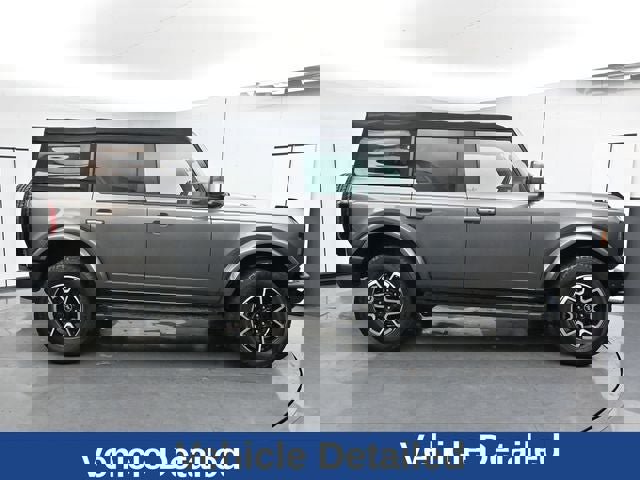 Used 2022 Ford Bronco Outer Banks AWD/4WD image 13