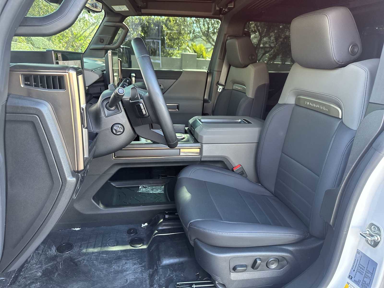 Certified 2025 GMC Hummer EV 3X w/ Extreme Off-Road Package image 15