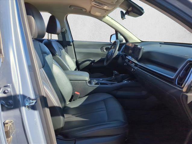 Used 2024 Kia Sorento S image 17