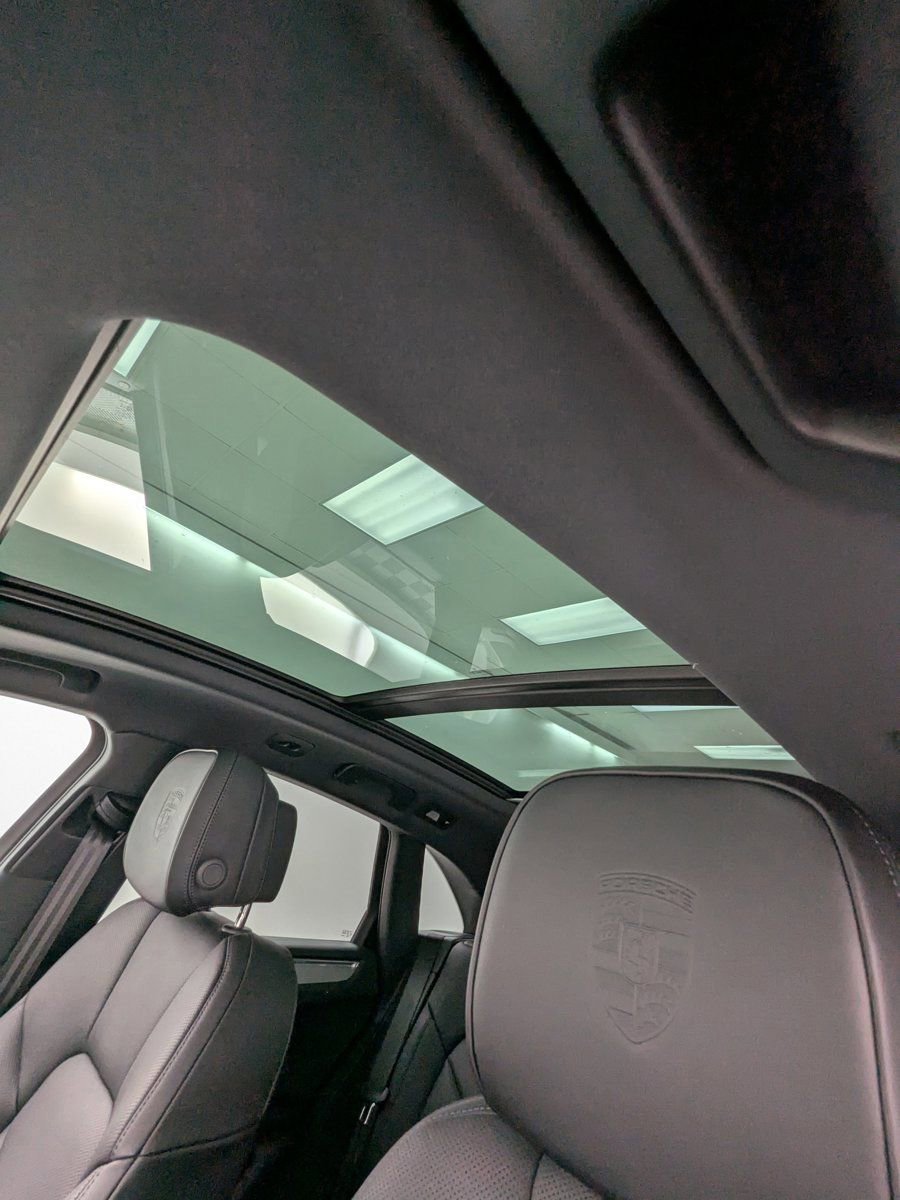 New 2026 Porsche Macan Turbo image 21