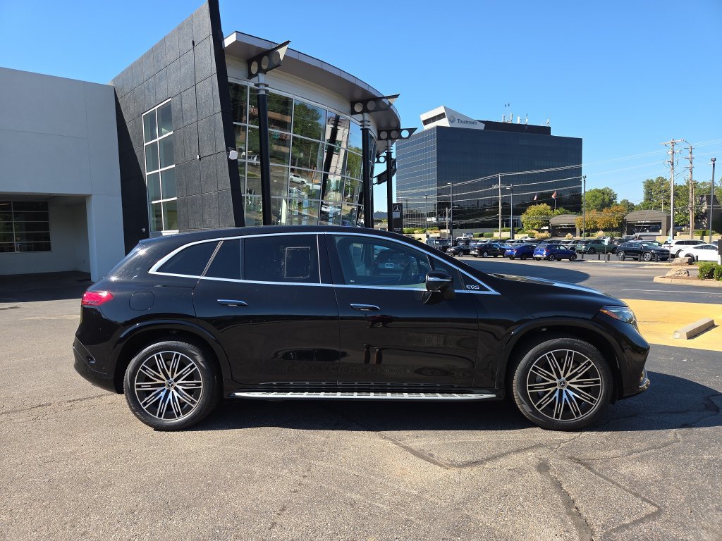 Certified 2023 Mercedes-Benz EQS 580 4MATIC SUV image 6