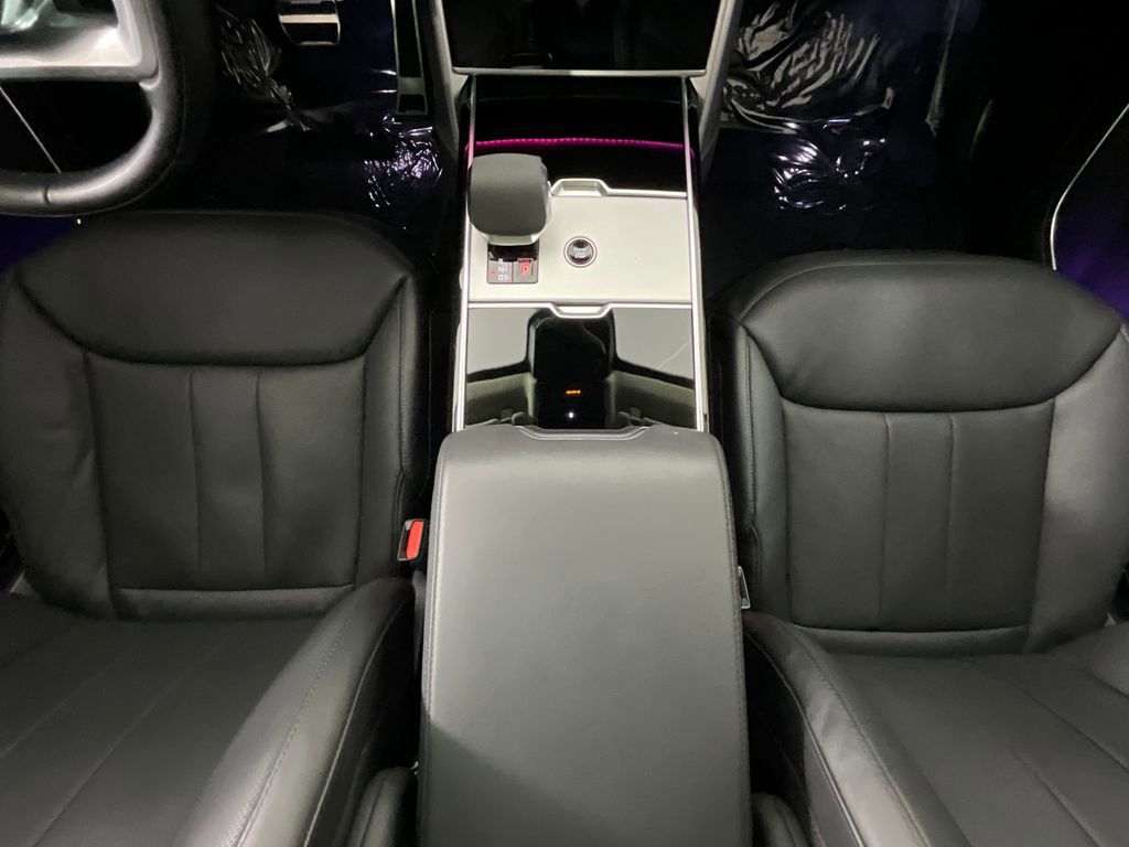 Certified 2024 Land Rover Range Rover SE AWD/4WD image 14