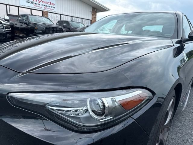 Used 2019 Alfa Romeo Giulia Quadrifoglio w/ Driver Assist Dynamic Package RWD image 20