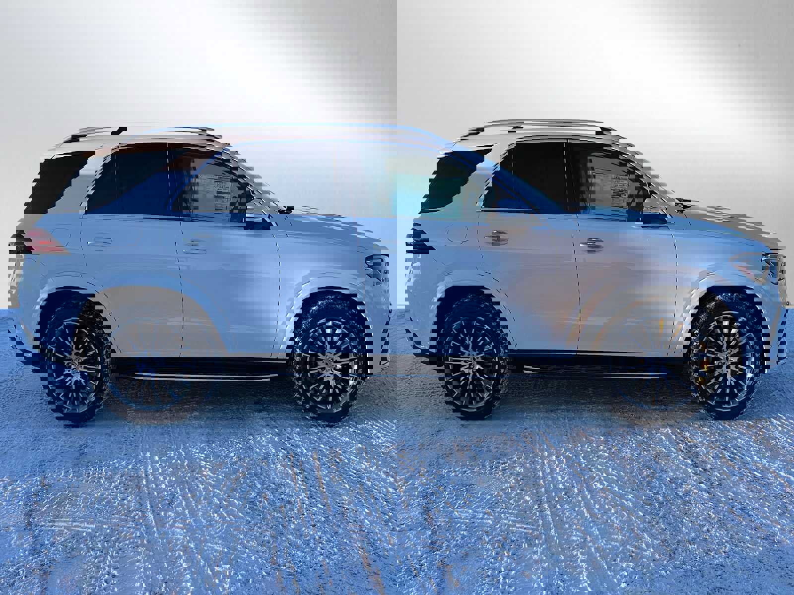 New 2026 Mercedes-Benz GLE 450e 4MATIC image 2