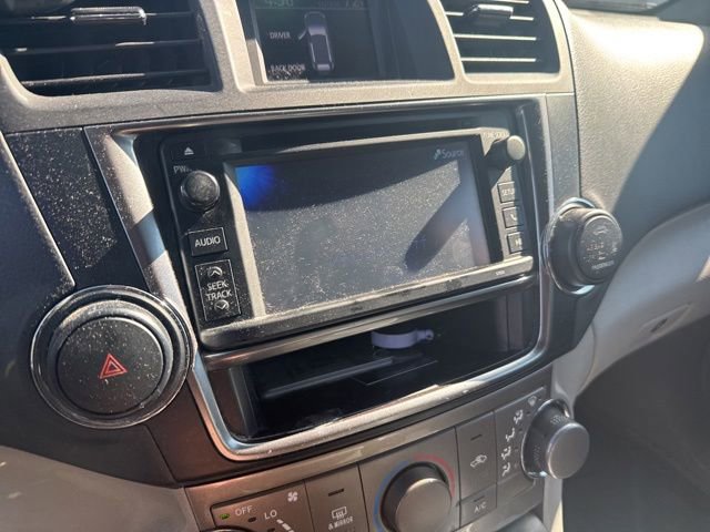 Used 2013 Toyota Highlander Plus FWD image 7