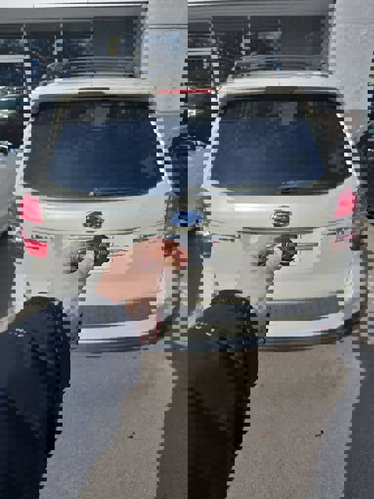 Used 2014 Subaru Forester 2.5i Limited image 3