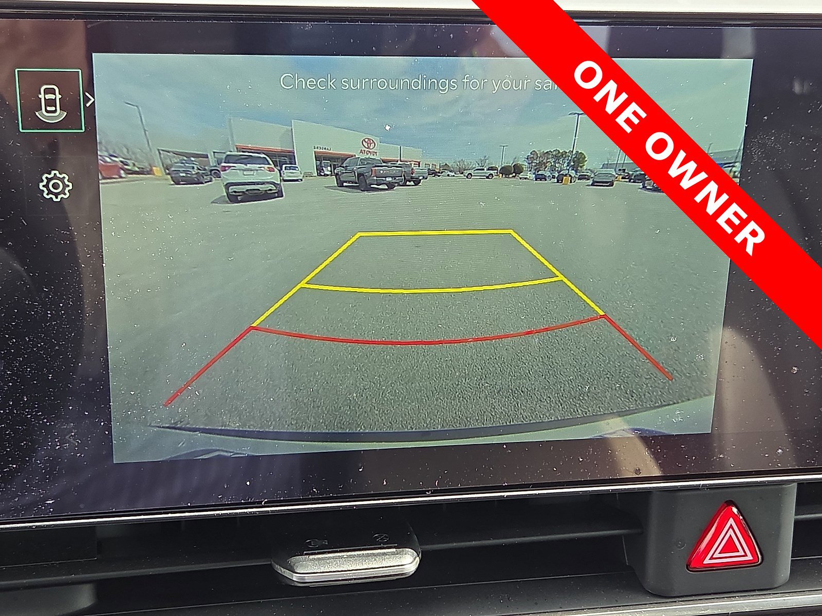 Used 2025 Kia Carnival EX image 20