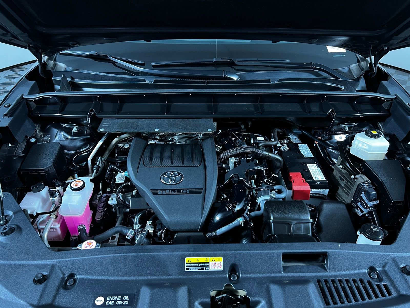 Certified 2023 Toyota Highlander XLE image 9