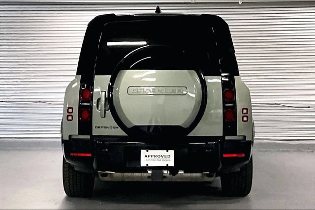 Certified 2025 Land Rover Defender 130 X-Dynamic SE AWD/4WD image 3