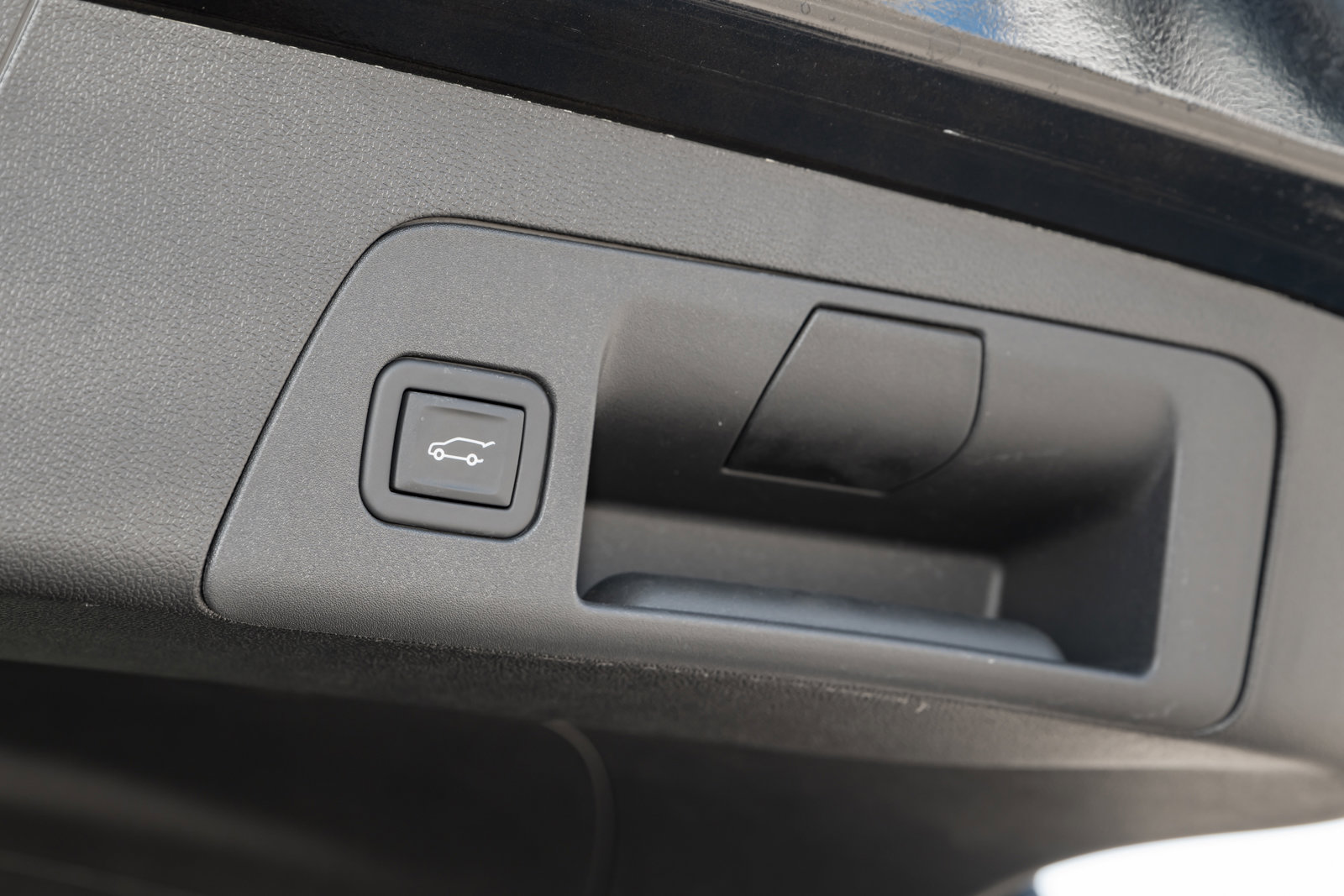 Used 2023 Buick Envision Avenir image 44