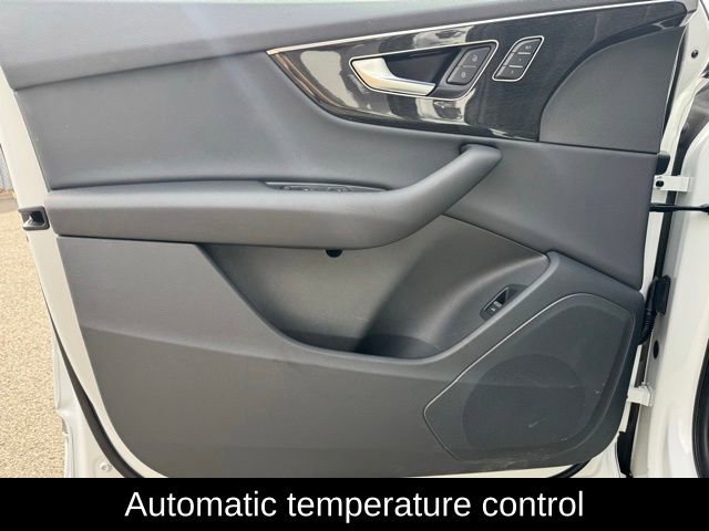 Used 2025 Audi Q7 2.0T Premium w/ Convenience Package image 17