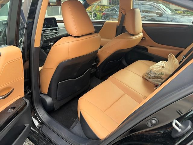 Used 2024 Lexus ES 350 w/ Premium Package FWD image 5