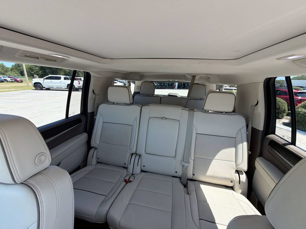 Used 2024 GMC Yukon XL Denali RWD image 13