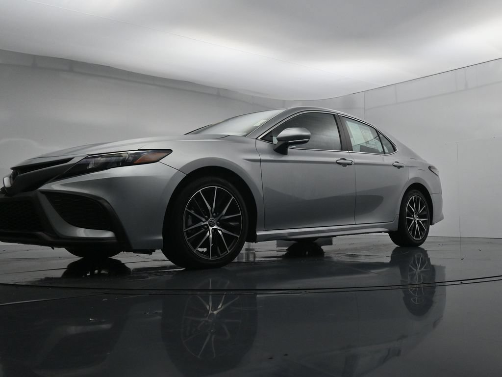 Used 2024 Toyota Camry SE FWD image 35