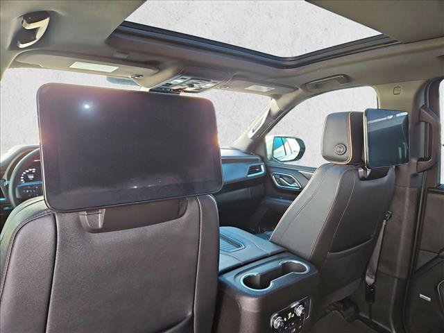 Used 2024 GMC Yukon XL AT4 w/ Technology Package image 18