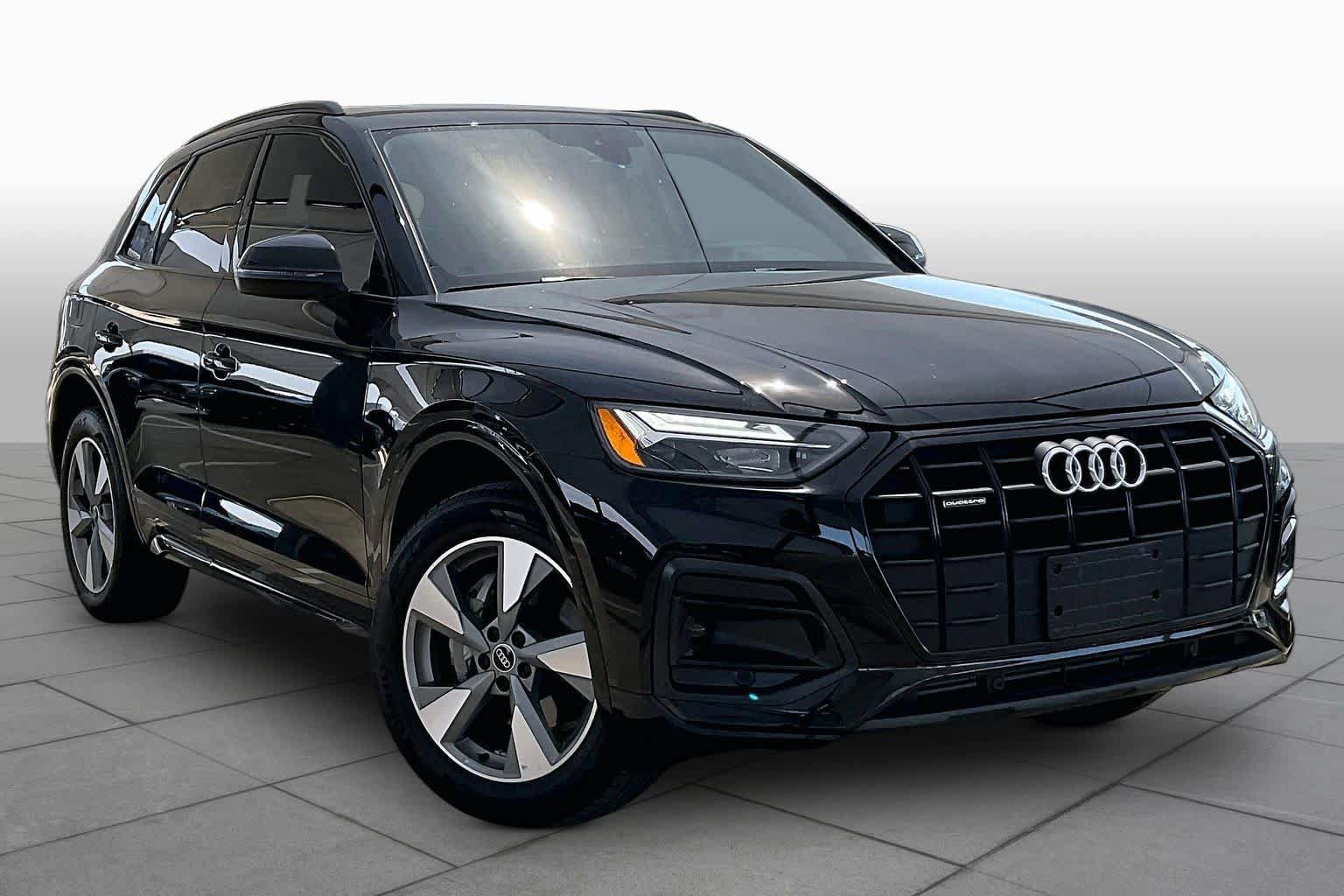 Used 2025 Audi Q5 2.0T Premium w/ Convenience Plus Package AWD/4WD image 3