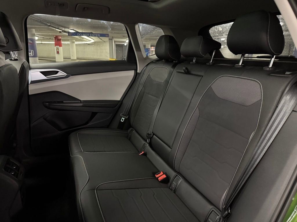 New 2025 Volkswagen Taos SE image 20