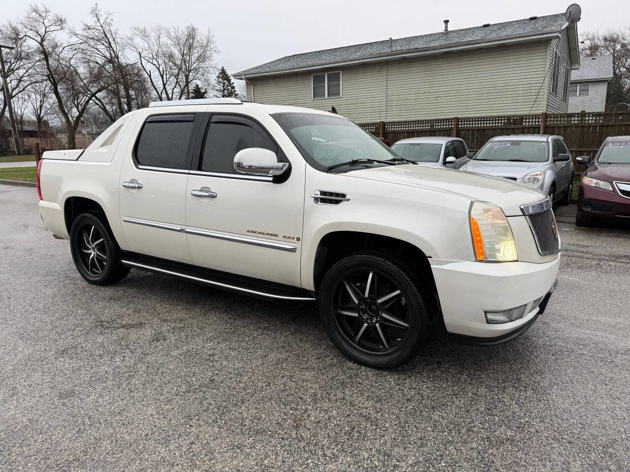 Used 2007 Cadillac Escalade EXT w/ Climate Package image 1