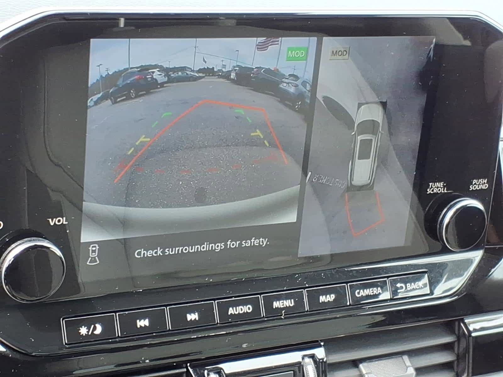 Used 2022 Nissan Pathfinder SL AWD/4WD image 19