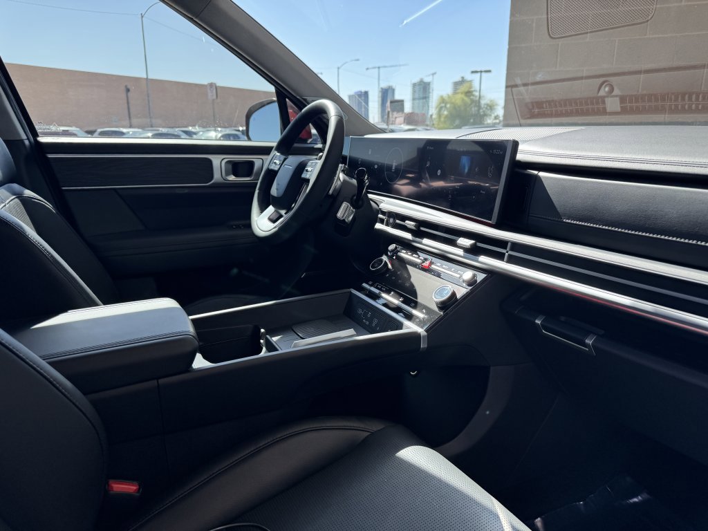 Used 2024 Hyundai Santa Fe Limited image 45