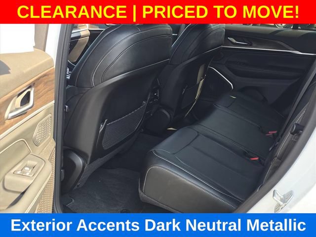 Used 2026 Jeep Grand Cherokee Limited AWD/4WD image 16