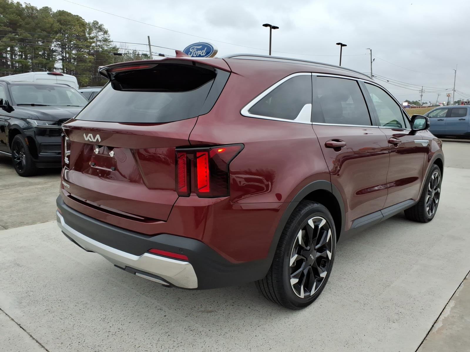 Used 2025 Kia Sorento EX image 5