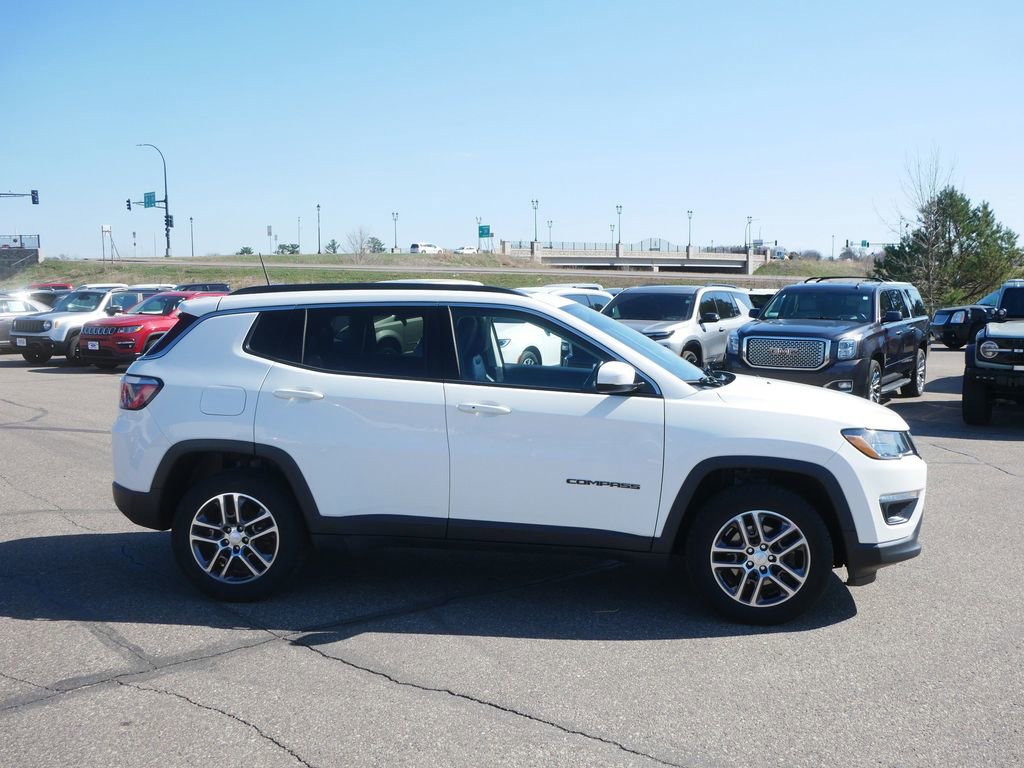 Used 2017 Jeep Compass Latitude w/ Popular Equipment Group image 4