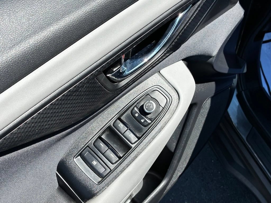 Used 2023 Subaru Outback Premium AWD/4WD image 5