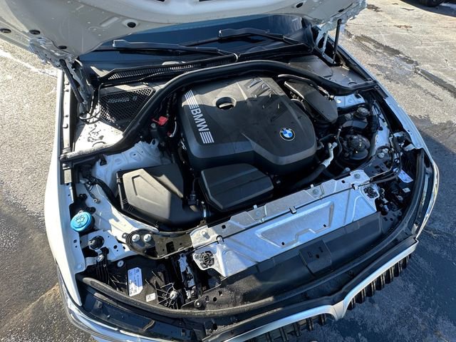 Used 2025 BMW 330i Sedan w/ Premium Package image 32