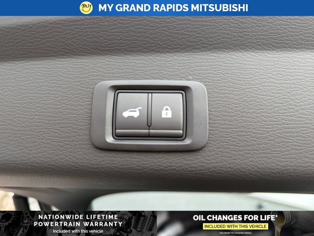 New 2026 Mitsubishi Outlander SEL AWD/4WD image 28