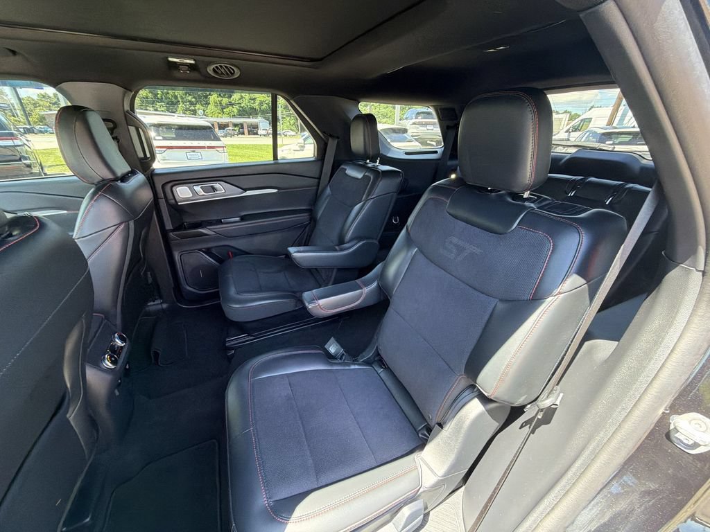 Used 2025 Ford Explorer ST w/ Sun And Sound Package AWD/4WD image 23