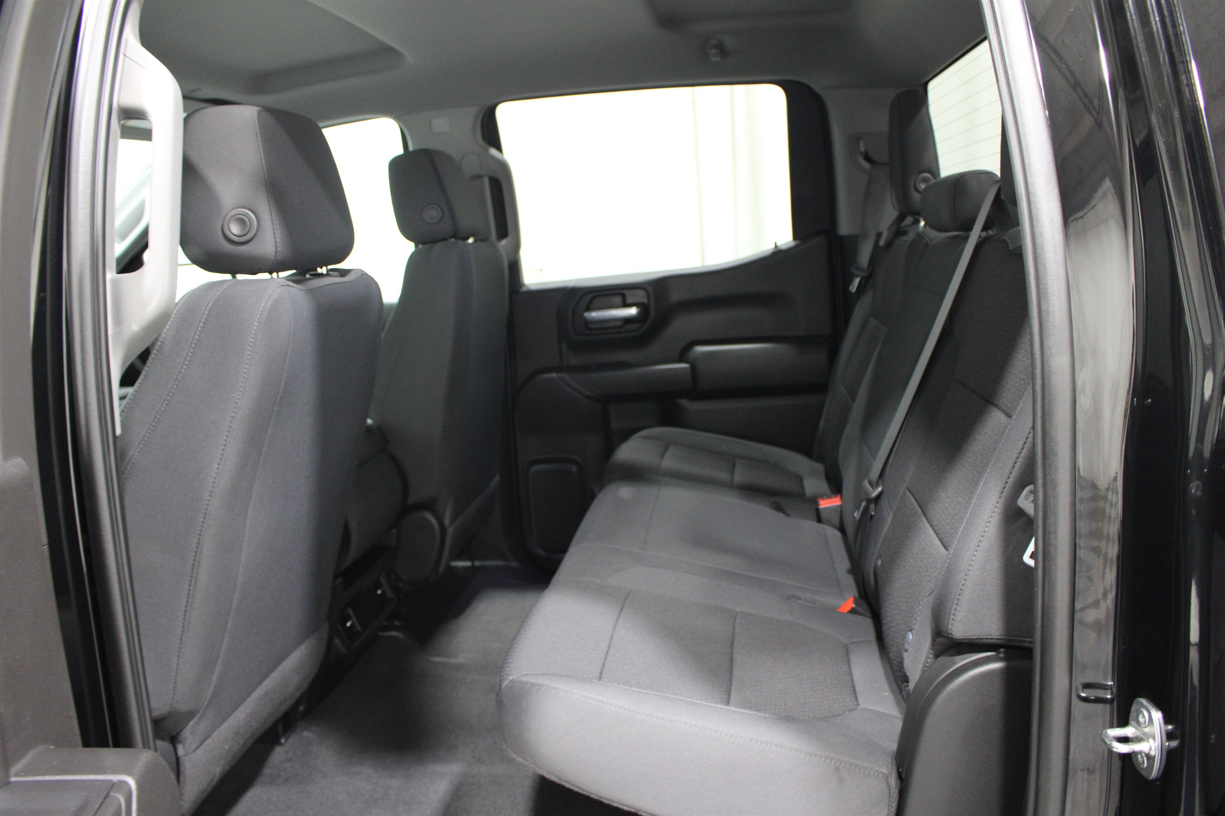 Used 2021 Chevrolet Silverado 1500 Custom AWD/4WD image 16