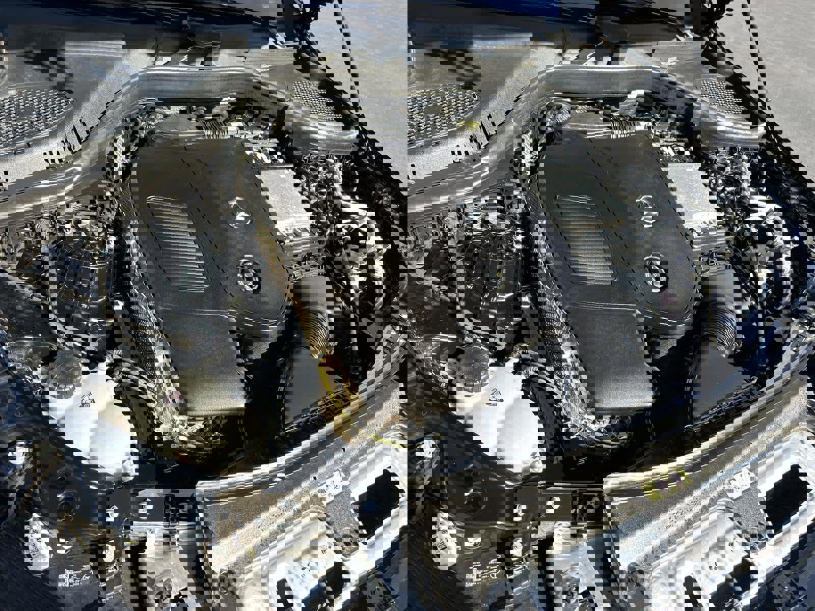 Used 2025 Mercedes-Benz GLC 300 image 9