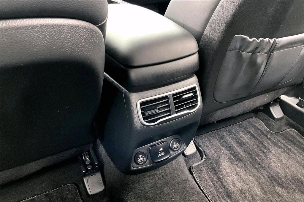 Used 2023 Hyundai Santa Fe Limited image 33